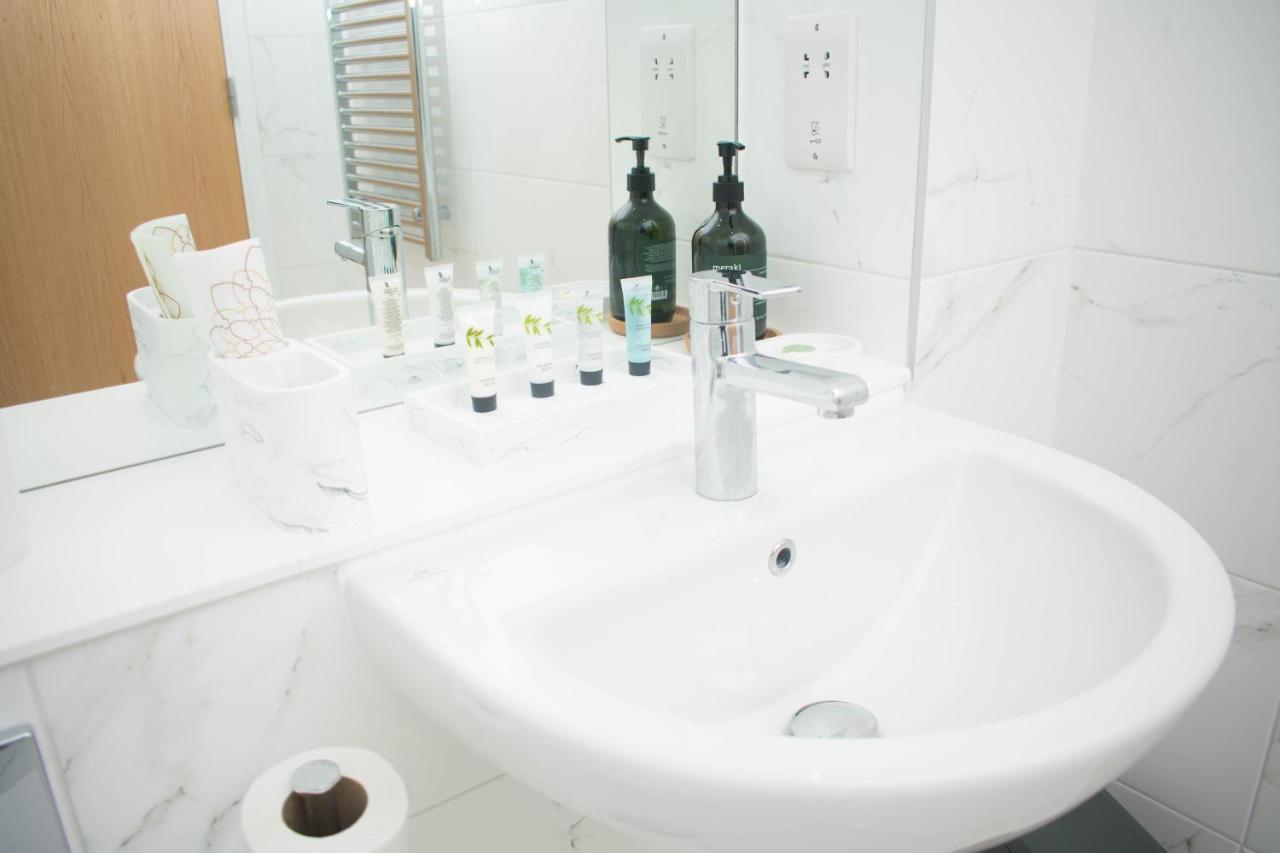 Exoticstay Apartments - Ultra Luxe Top Floor Suite - City Centre Apartment With Cube View - Smart 4K Tv With Ultrafast Wifi & Netflix Birmingham Exterior foto